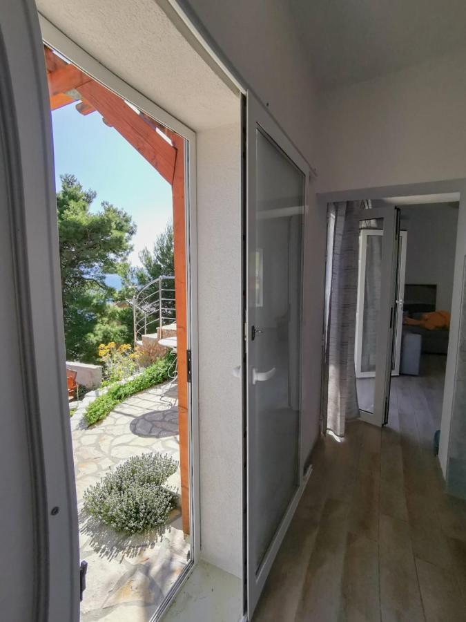 Apartments By The Sea Mimice, Omis - 14230 المظهر الخارجي الصورة