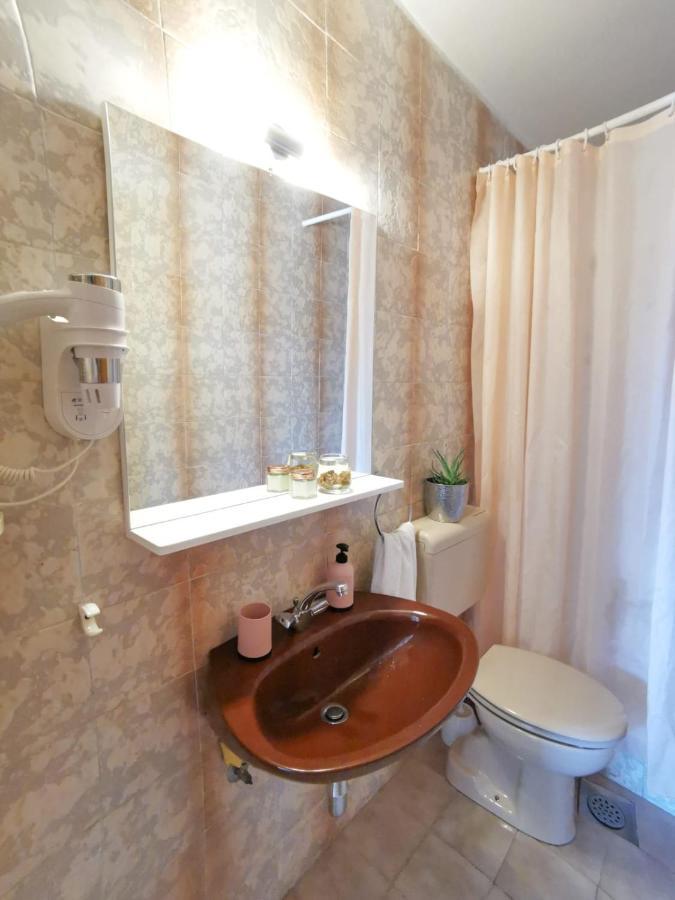 Apartments By The Sea Mimice, Omis - 14230 المظهر الخارجي الصورة