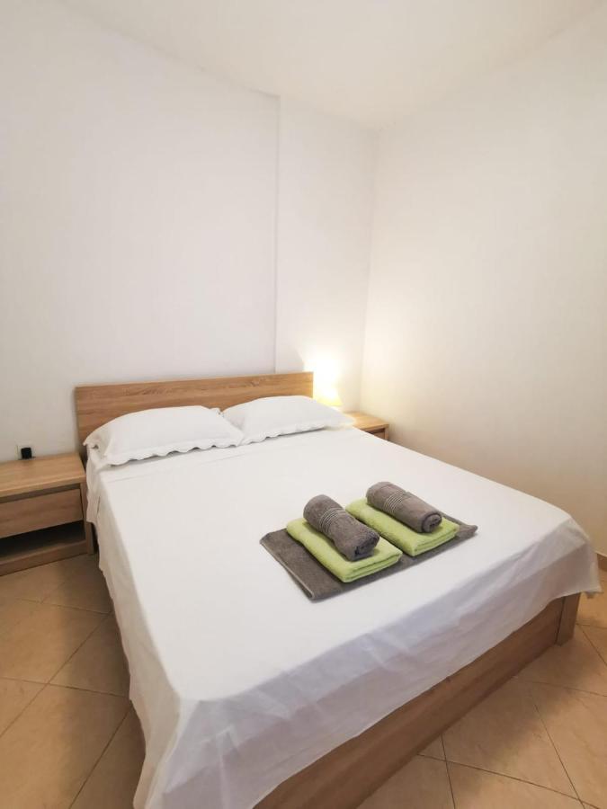 Apartments By The Sea Mimice, Omis - 14230 المظهر الخارجي الصورة