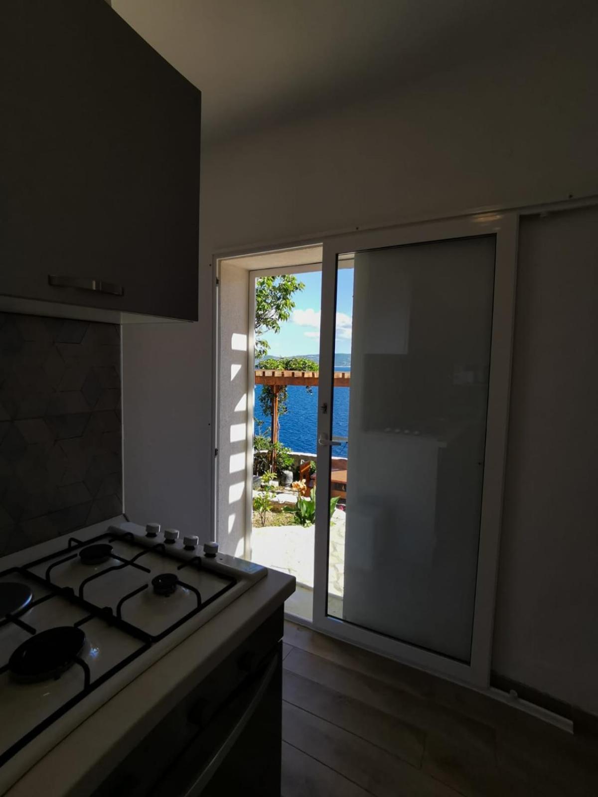 Apartments By The Sea Mimice, Omis - 14230 الغرفة الصورة
